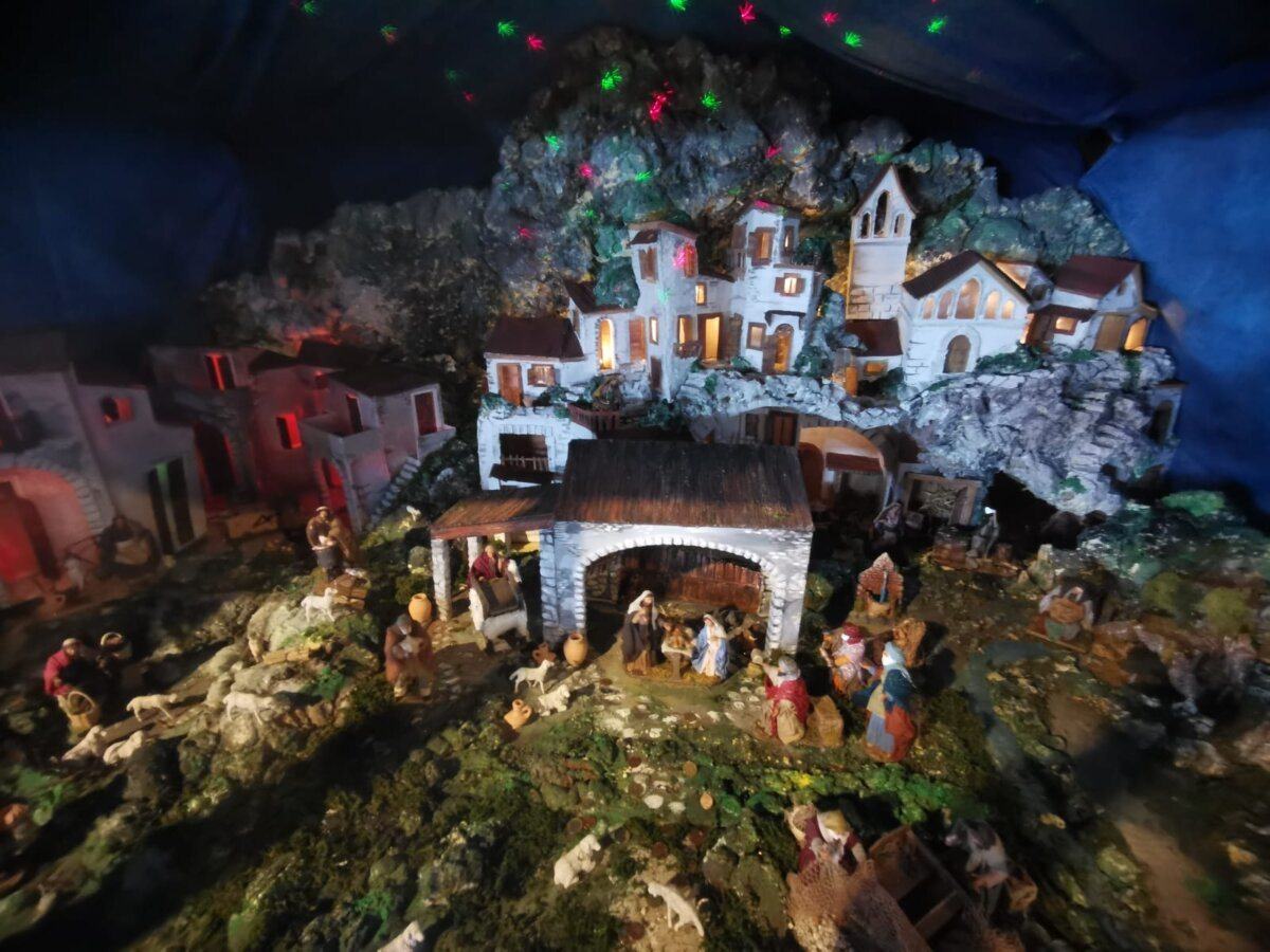 A riveder le stelle: la tradizione del presepe natalizio “Alla