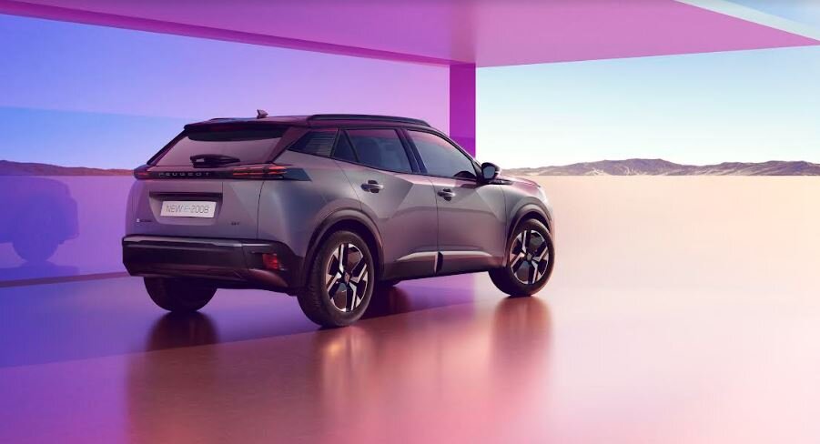 PEUGEOT 2008 GT 2024: la PROVA su STRADA 