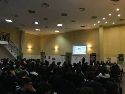 20171027_Palmi (RC), il Leo Club promuove il convegno “Diabete, prevenzione e igiene orale”_02Alunni