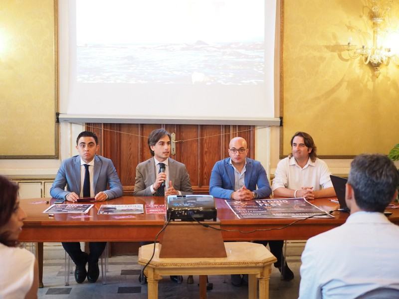 foto conferenza stampa sindaco ok