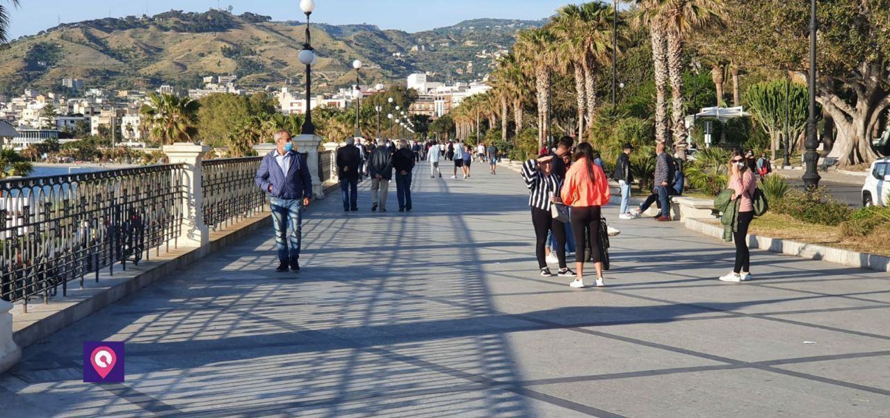 passeggiata lungomare falcomatà reggio calabria