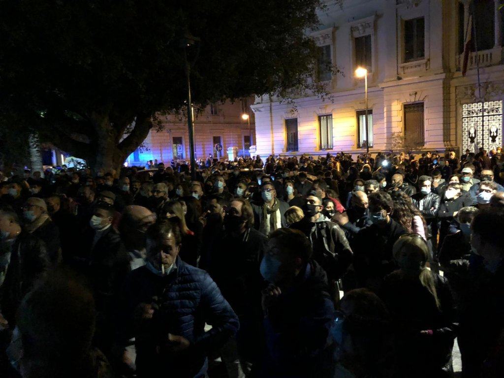 protesta piazza italia