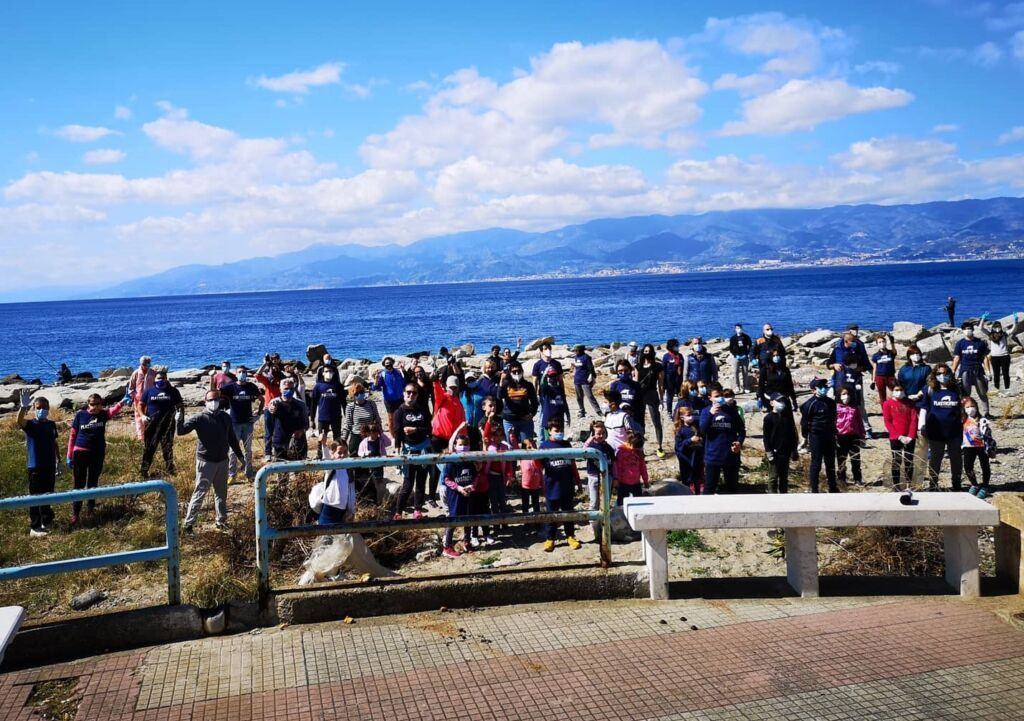 Plastic Free Spiaggia Gallico Rifiuti