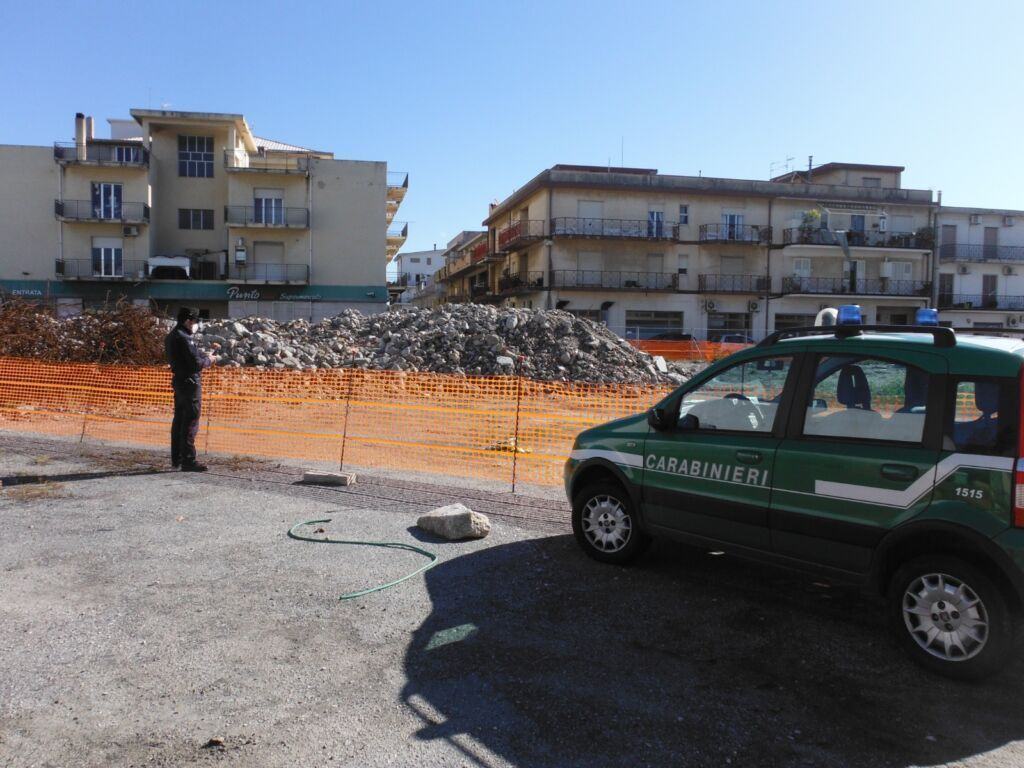 Carabinieri Forestali Marina Di Gioiosa Macerie Scuola