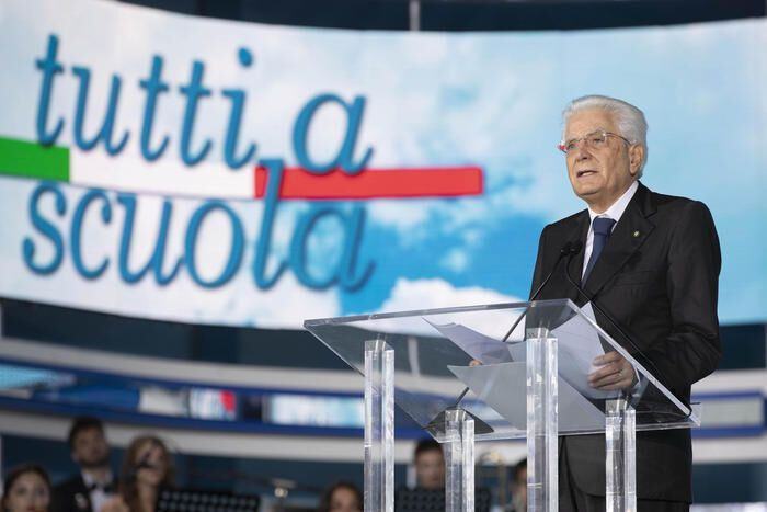 Mattarella, Con Vaccini Mai Più Chiusura Scuole