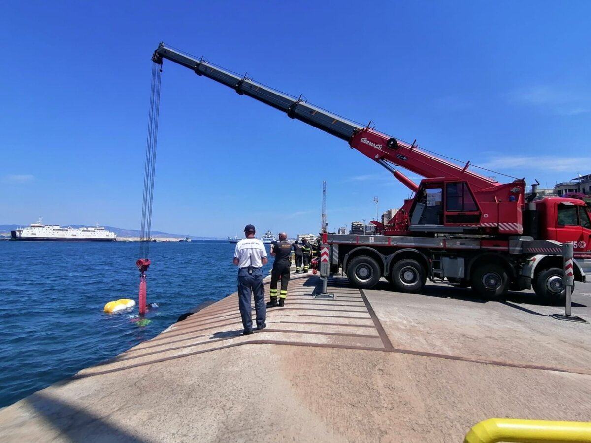 Auto Porto Guardia Costiera 2