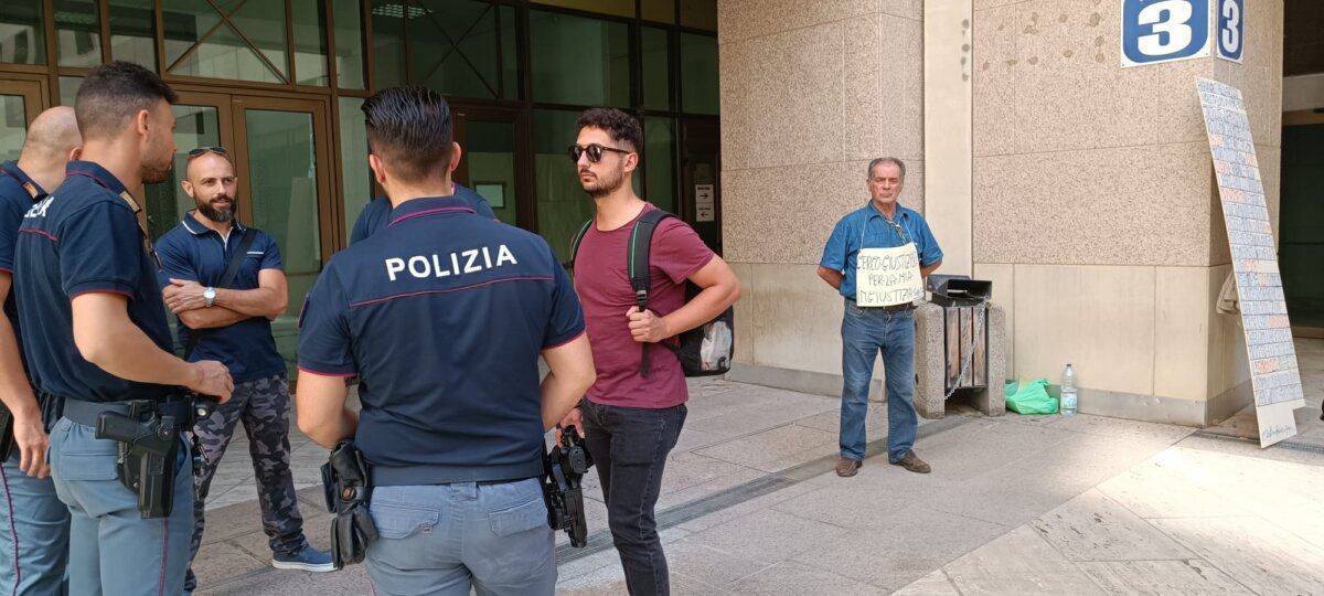 Imprenditore Incatenato Reggio Calabria