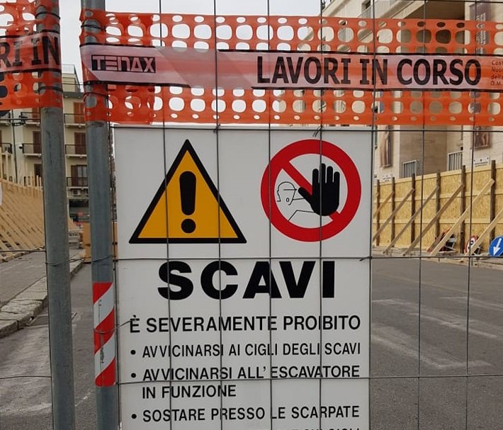 Scavi Piazza De Nava