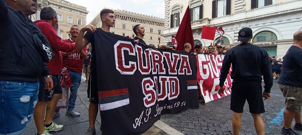 Curva Sud A Roma