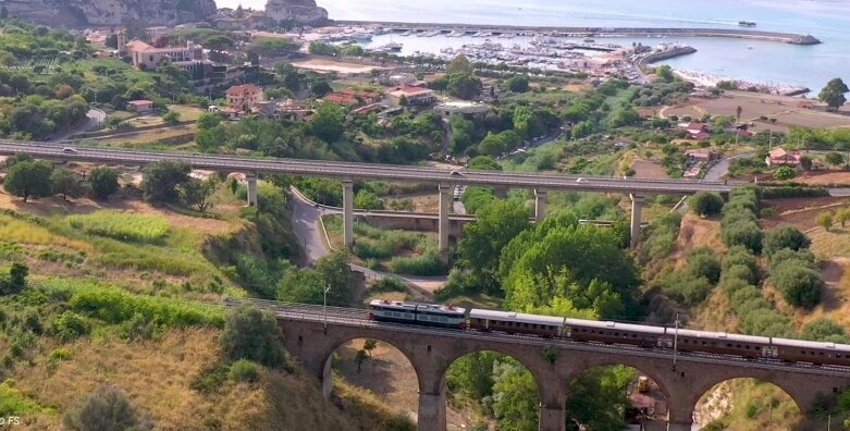 Treno Degli Dei