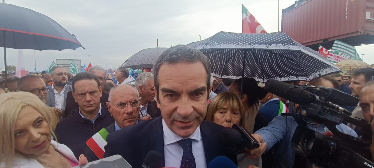 Presidente Roberto Occhiuto Porto Gioia 2