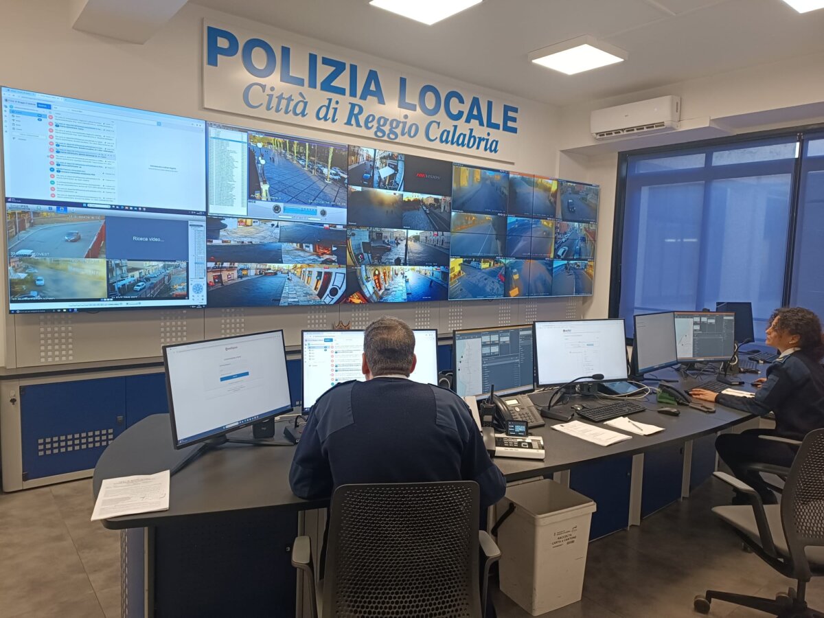 Foto Centrale Operativa Polizia Locale