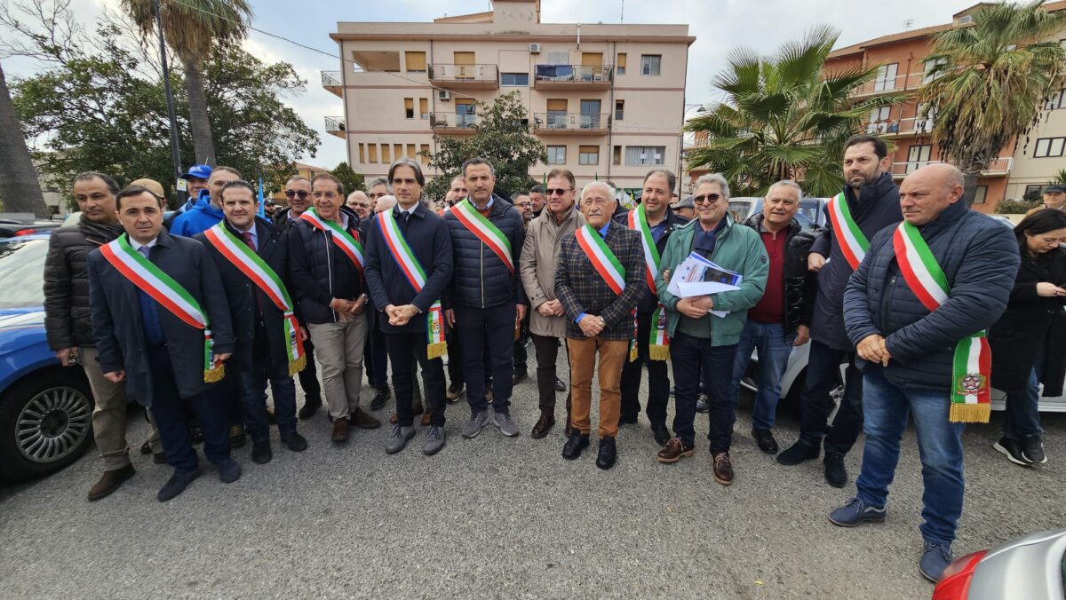 Manifestazione 106 1