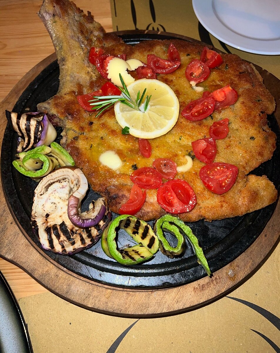 Cotoletta Milanese Hostaria