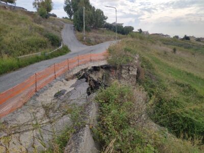 Sp93 Riace Camini Prima Dei Lavori