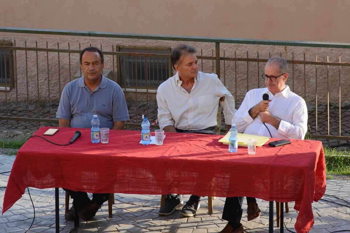 Incontro Paesi In Movimento Mimmo Lucano Giuseppe Smorto E Vito Teti FeC10 Ph Oreste Montebello (1)