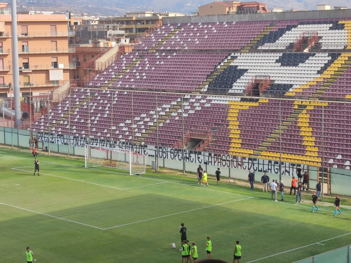 Striscione Curva Sud