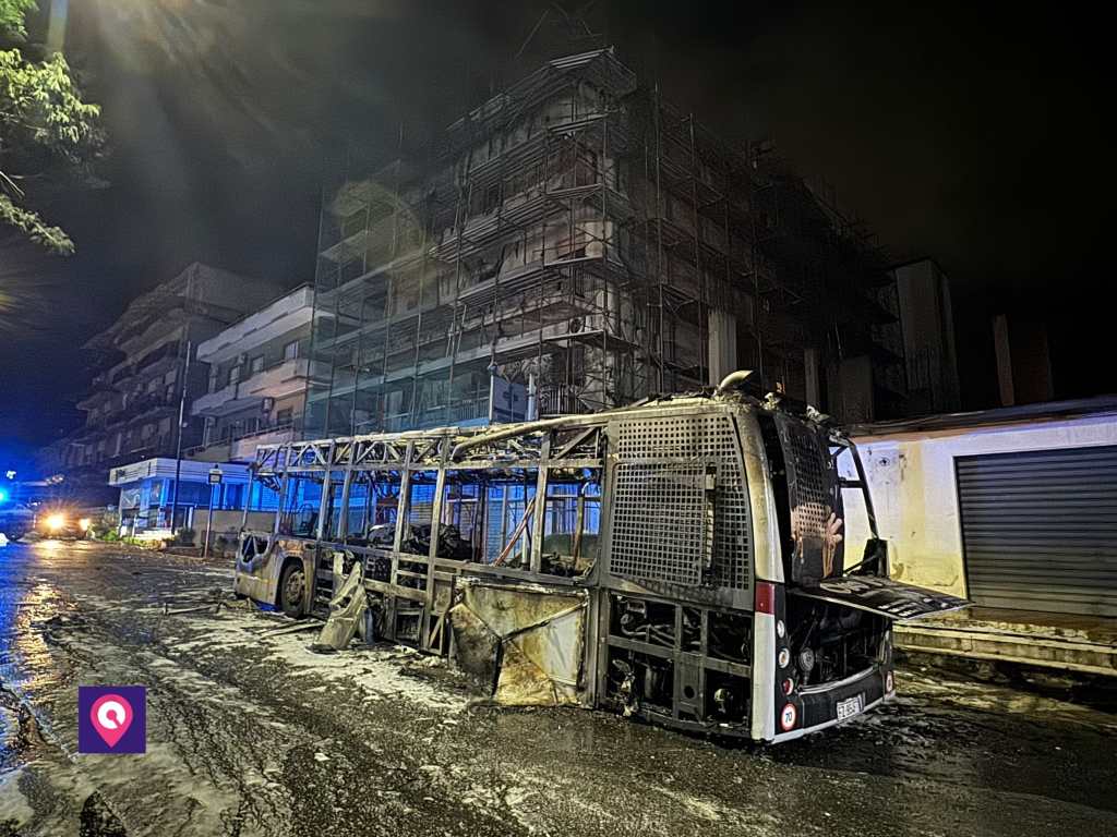 incendio autobus atam reggio calabria ()