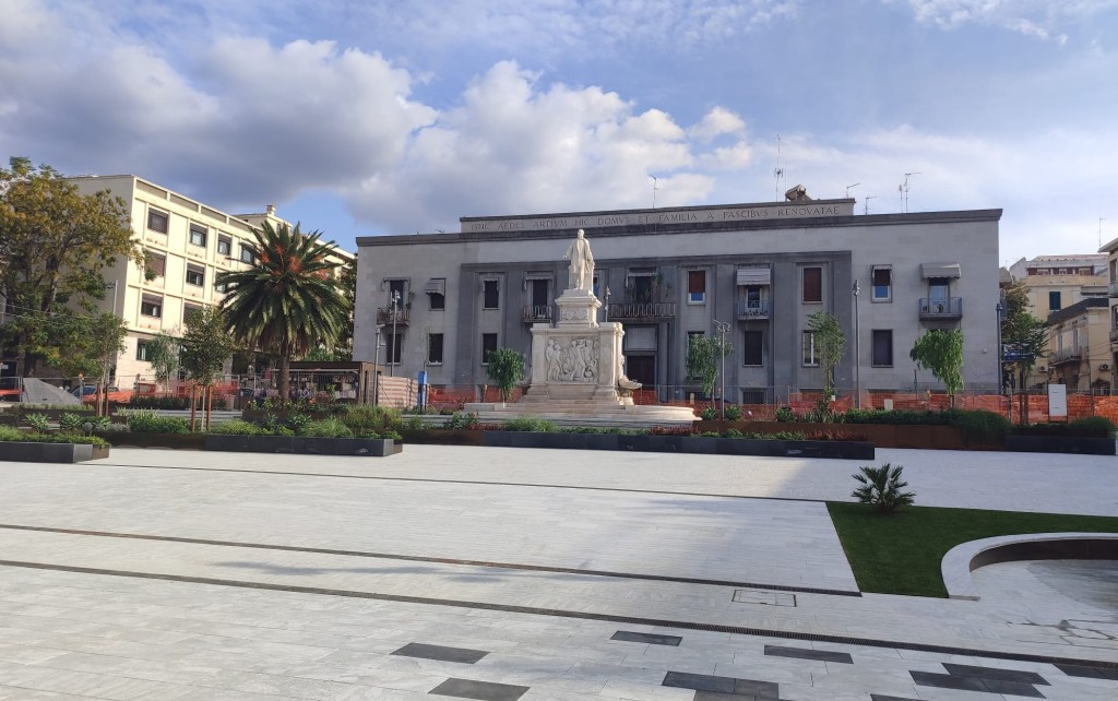 nuova piazza de nava reggio calabria