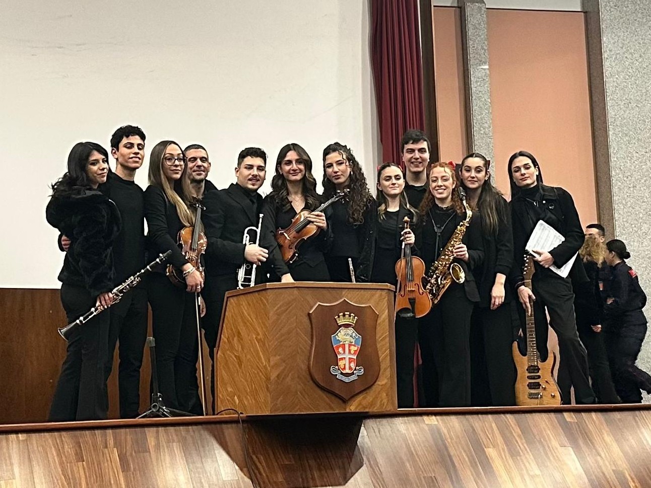 concerto natale liceo gullì rc ()