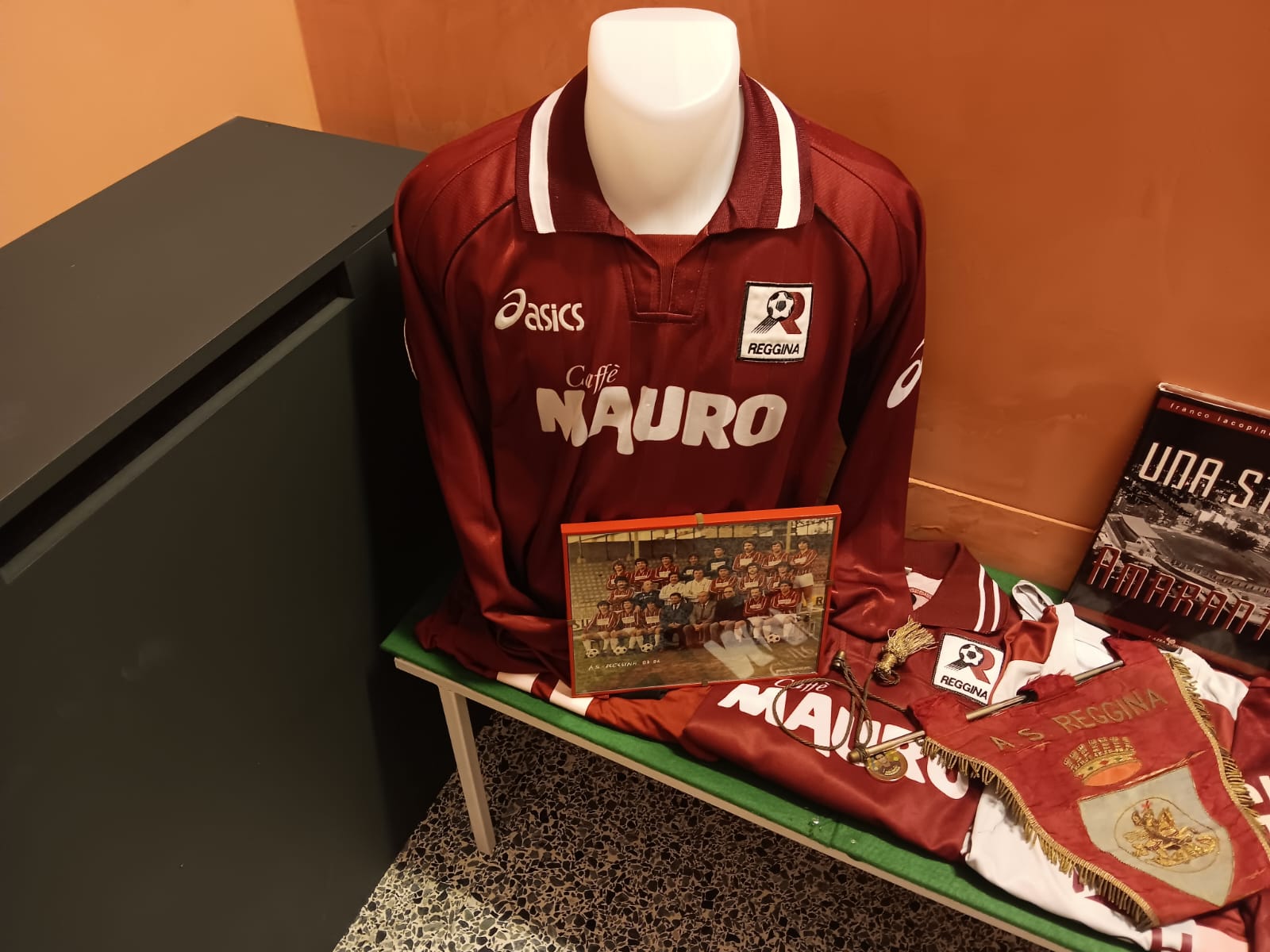 mostra il calcio è arte reggio calabria cimeli ()