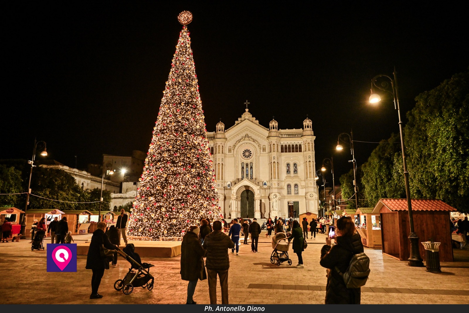 natale piazza duomo reggio calabria albero luminarie ()