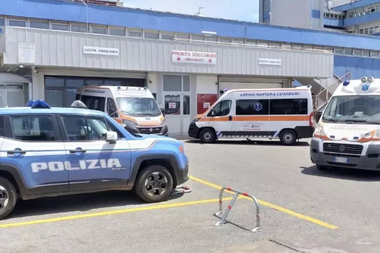 petardo pronto soccorso lamezia terme