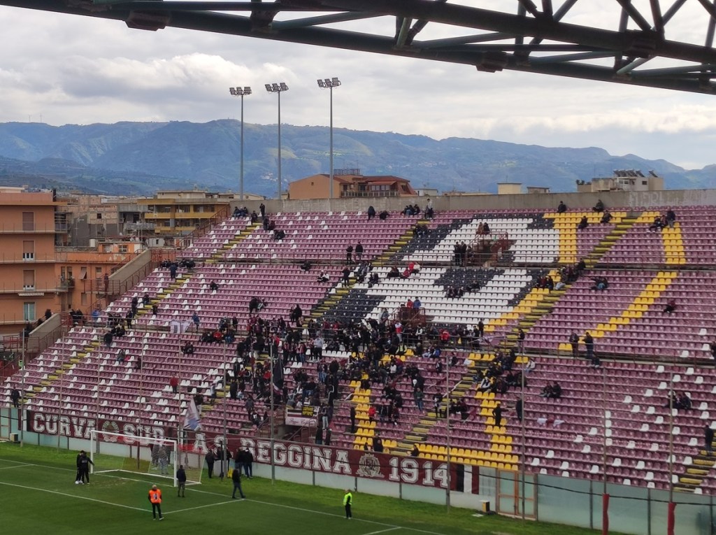 Curva Sud striscione